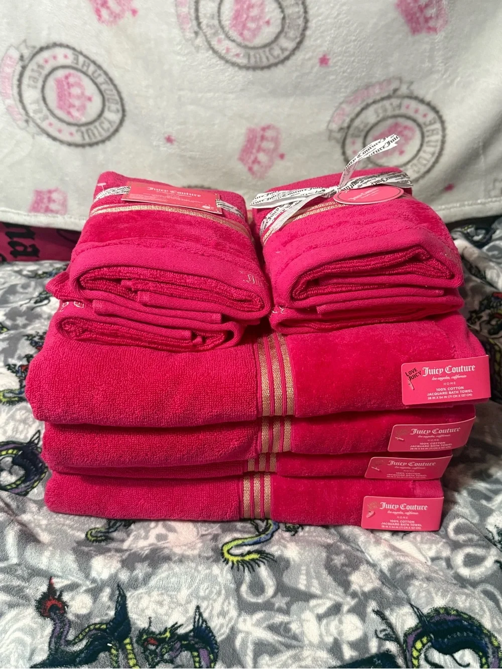 Juicy Couture Hot Pink Bath Towels & Hand Towels – New with Tags
